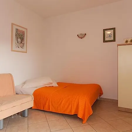 In With Terrace, Air Conditioning, Wifi, Washing Machine 202-4 *